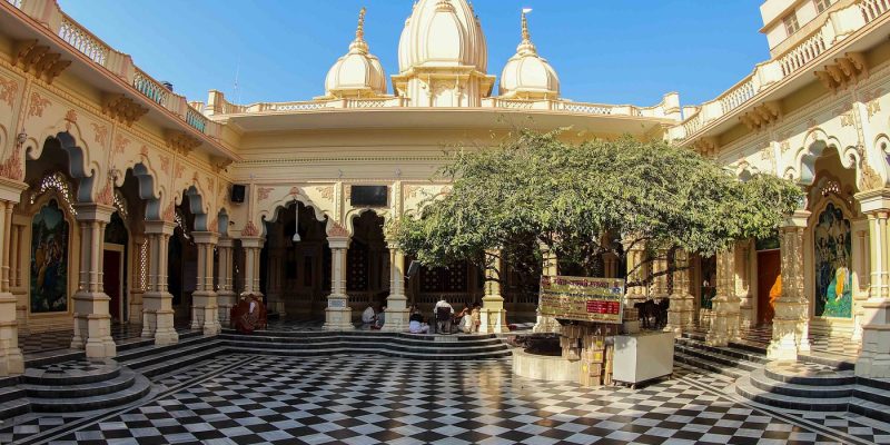 temple-courtyard